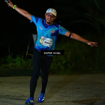Runner Photo 8408028
