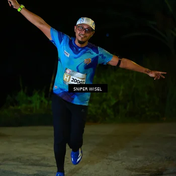Runner Photo 8408037