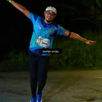 Runner Photo 8408043