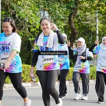 Runner Photo 8408062