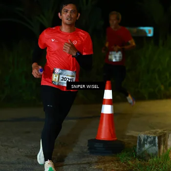Runner Photo 8408064