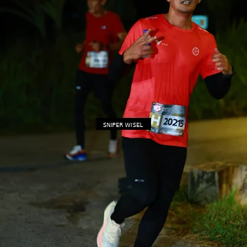Runner Photo 8408074