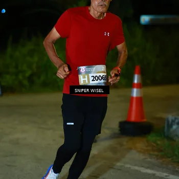Runner Photo 8408075