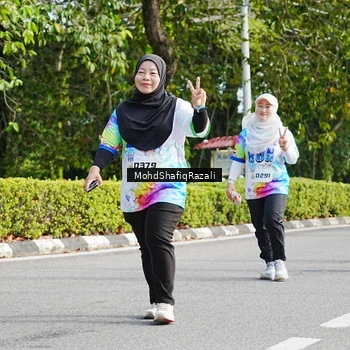 Runner Photo 8408085