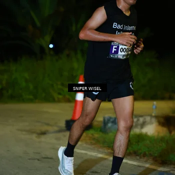 Runner Photo 8408098