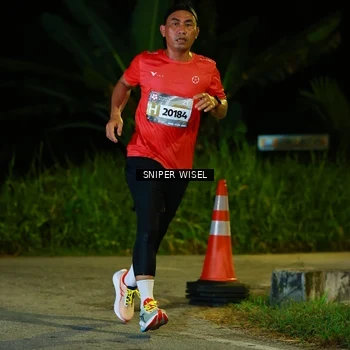 Runner Photo 8408103
