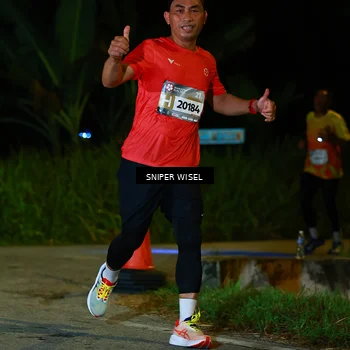 Runner Photo 8408111