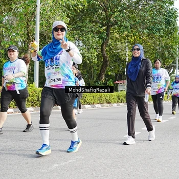 Runner Photo 8408112