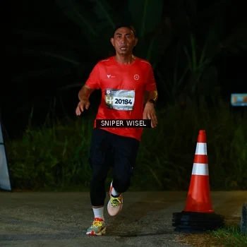 Runner Photo 8408123
