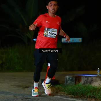 Runner Photo 8408125