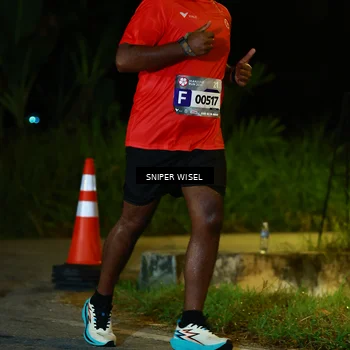 Runner Photo 8408158