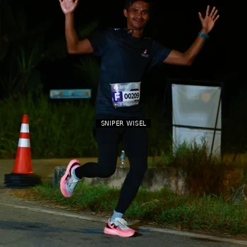 Runner Photo 8408162