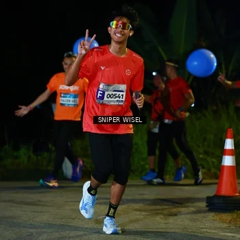 Runner Photo 8408235