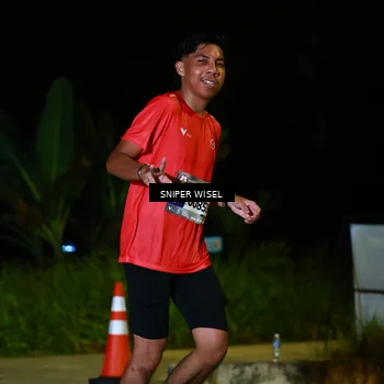 Runner Photo 8408258