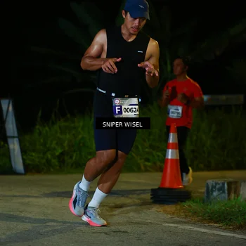 Runner Photo 8408277
