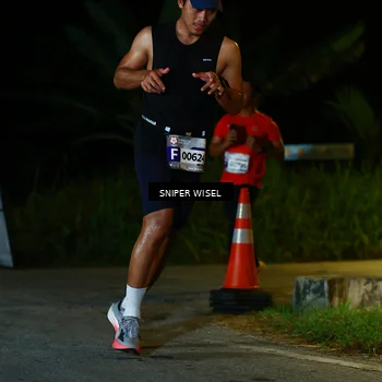 Runner Photo 8408279