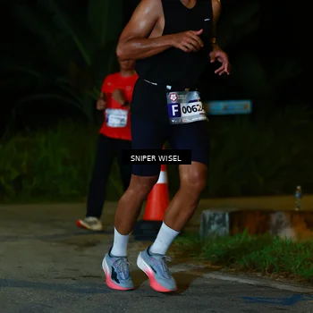 Runner Photo 8408285