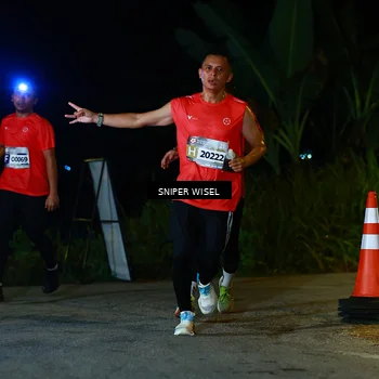 Runner Photo 8408300