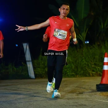 Runner Photo 8408310