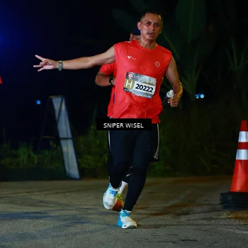 Runner Photo 8408312