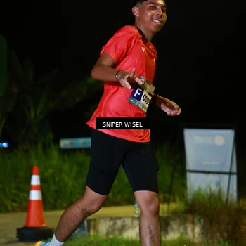 Runner Photo 8408315