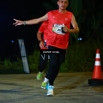 Runner Photo 8408321