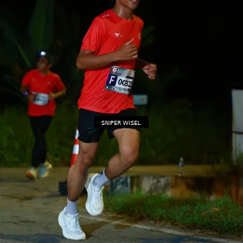 Runner Photo 8408339
