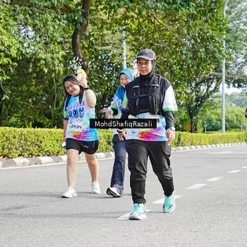 Runner Photo 8408354