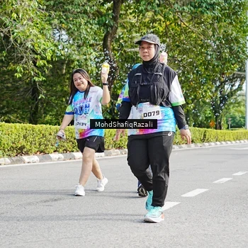 Runner Photo 8408355