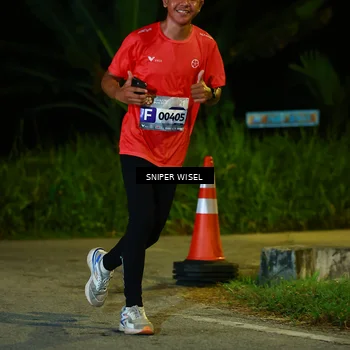 Runner Photo 8408364