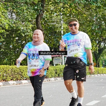 Runner Photo 8408372
