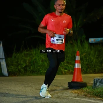 Runner Photo 8408436