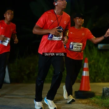 Runner Photo 8408464