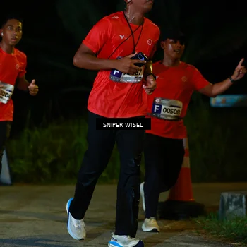 Runner Photo 8408469