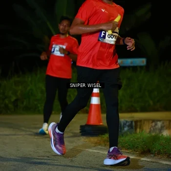 Runner Photo 8408516