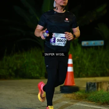 Runner Photo 8408540