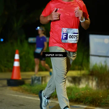 Runner Photo 8408581