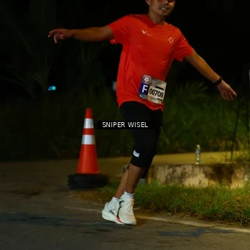 Runner Photo 8408642