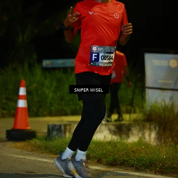 Runner Photo 8408671