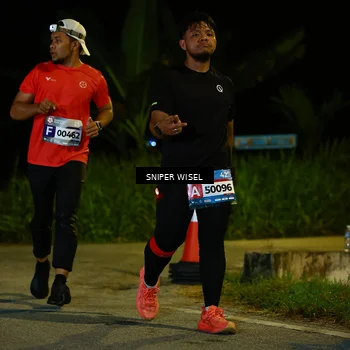 Runner Photo 8408681