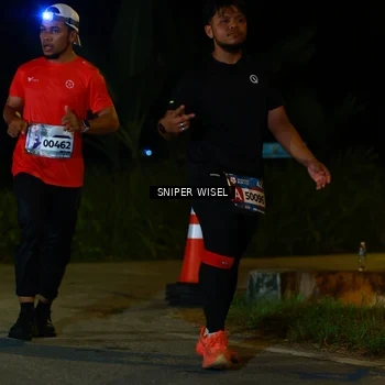 Runner Photo 8408683
