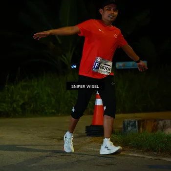Runner Photo 8408713
