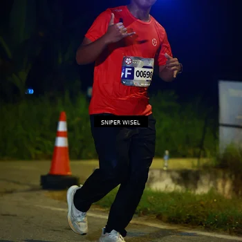 Runner Photo 8408727