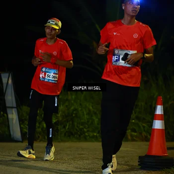 Runner Photo 8408731