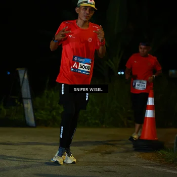 Runner Photo 8408735
