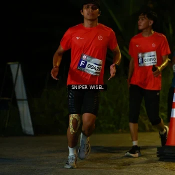 Runner Photo 8408746