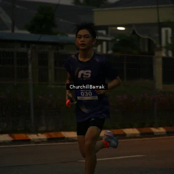 Runner Photo 8408881