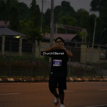 Runner Photo 8408903