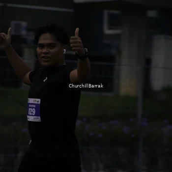Runner Photo 8408906