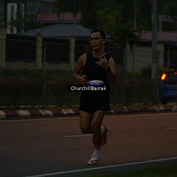 Runner Photo 8408915